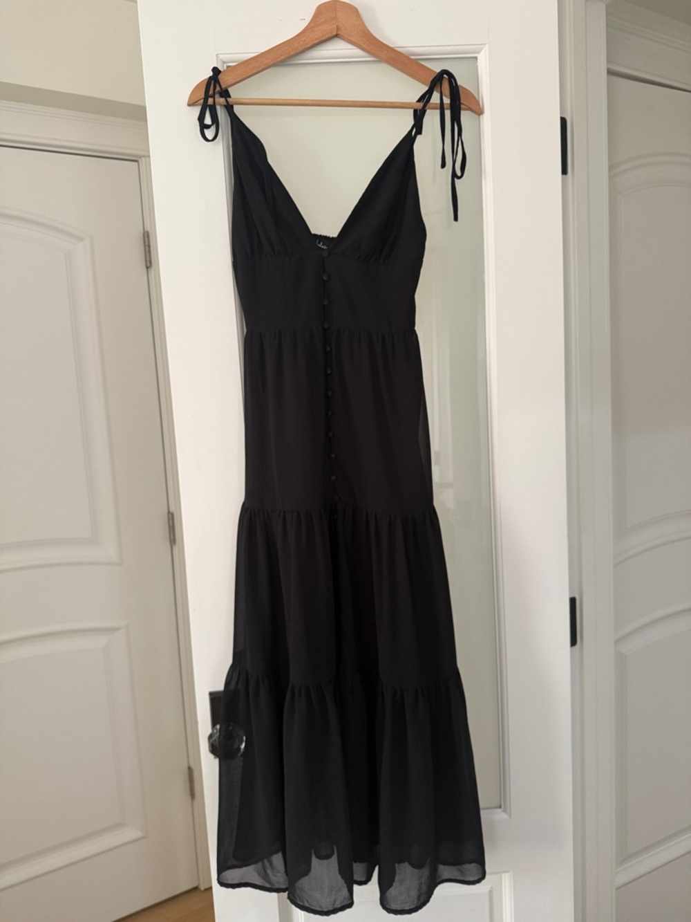 Lulu's Black Tie-Shoulder Midi Dress